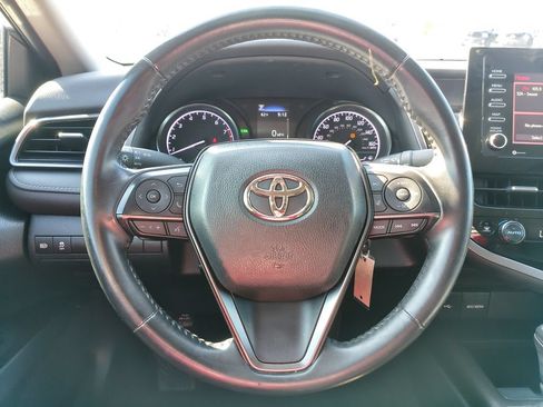 Used 2024 Toyota Camry SE FWD image 6