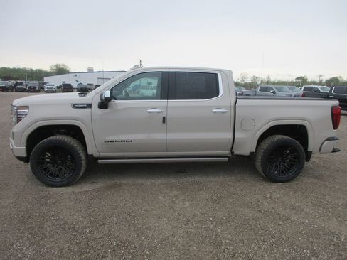 New 2026 GMC Sierra 1500 Denali Ultimate AWD/4WD image 10