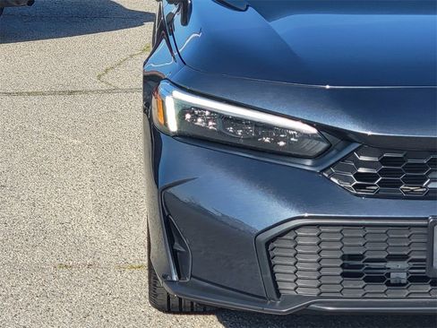 Used 2025 Honda Civic Sport image 3
