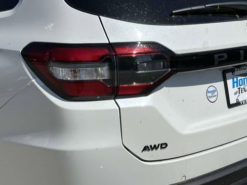 New 2025 Honda Pilot Sport image 9