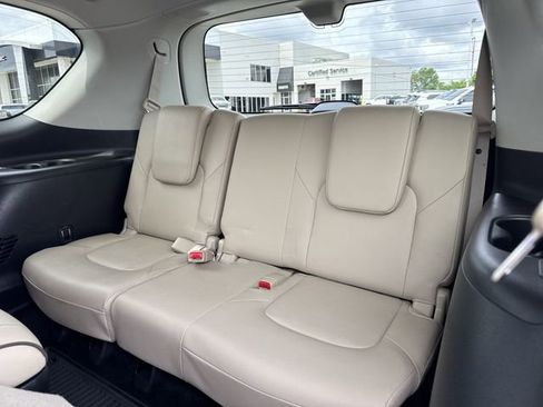 Used 2024 Nissan Armada Platinum w/ Captain's Chairs Package AWD/4WD image 10