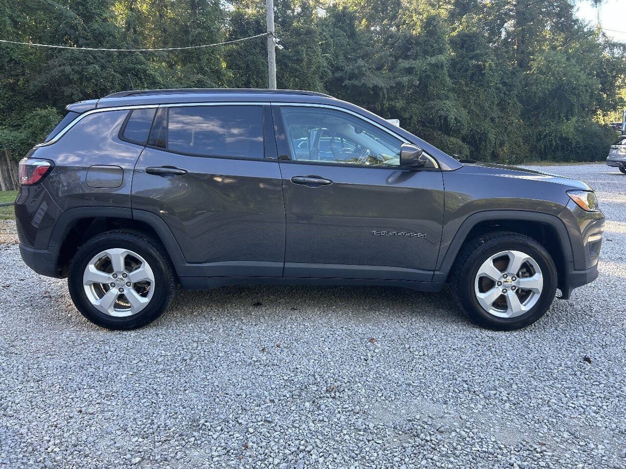 Used 2018 Jeep Compass Latitude w/ Popular Equipment Group AWD/4WD image 6