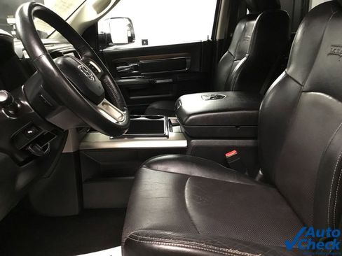 Used 2015 RAM 1500 Laramie w/ Convenience Group image 29