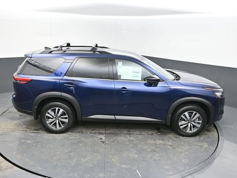 New 2026 Nissan Pathfinder SL image 39
