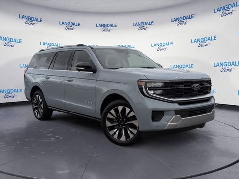 New 2025 Ford Expedition Max Platinum w/ Driver's Package image 2