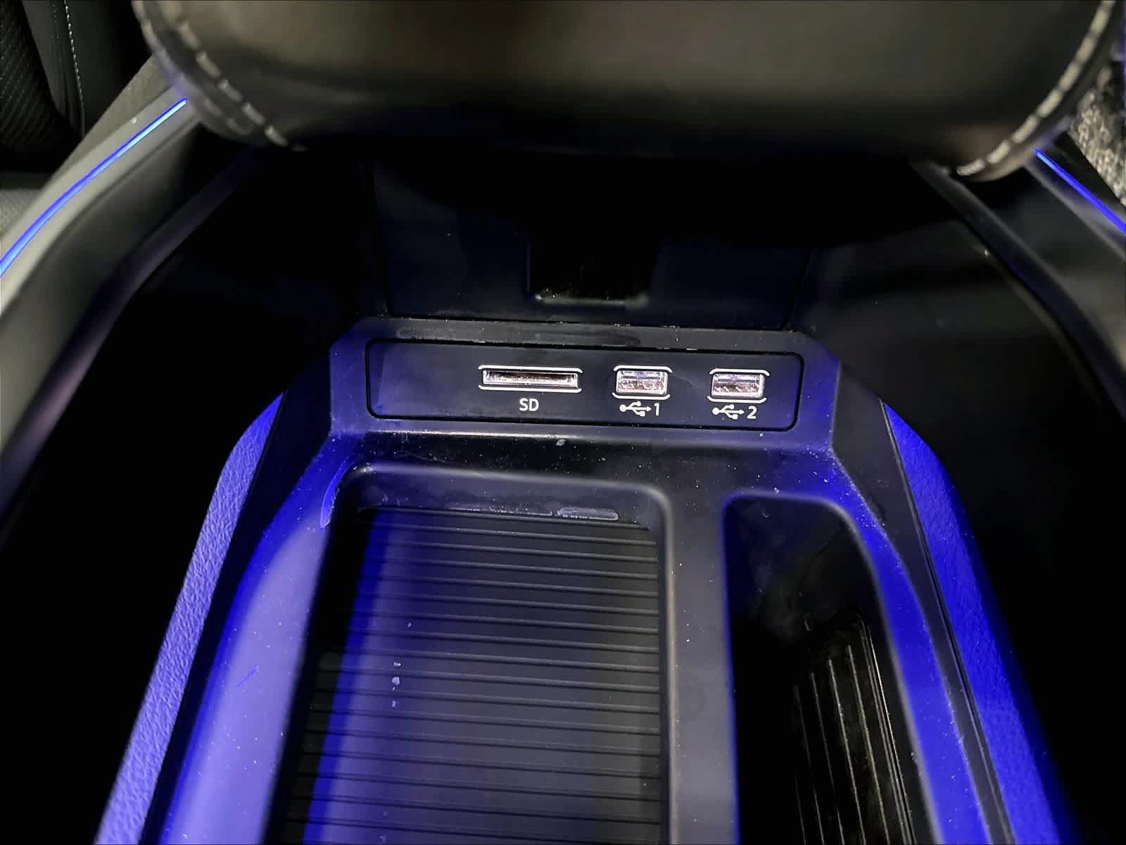 Used 2019 Audi e-tron Prestige w/ Prestige Package AWD/4WD image 36