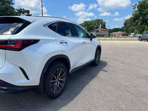 Used 2024 Lexus NX 250 FWD image 4