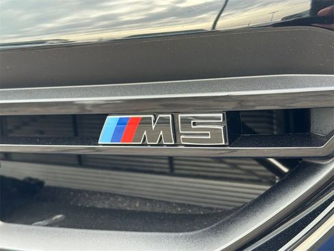 Used 2026 BMW M5 Touring image 8