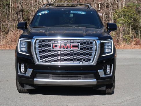 Used 2022 GMC Yukon Denali image 2