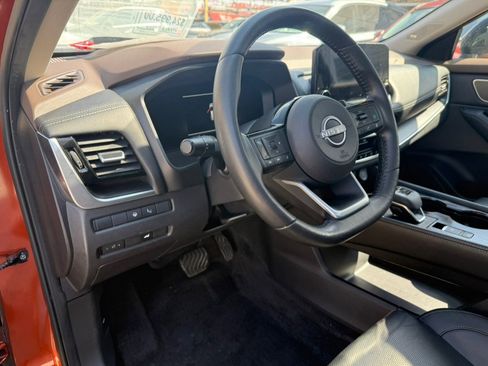 Used 2023 Nissan Rogue Platinum w/ Platinum Premium Package image 13