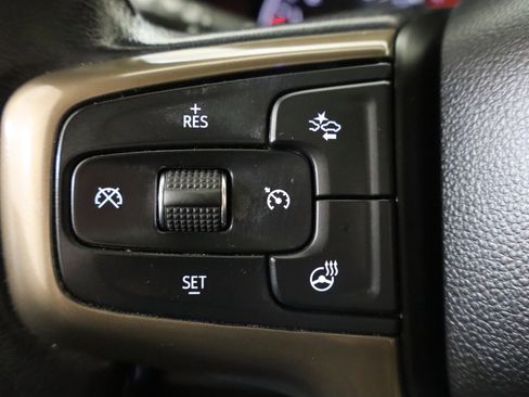 Used 2021 Chevrolet Suburban High Country w/ Premium Package image 27