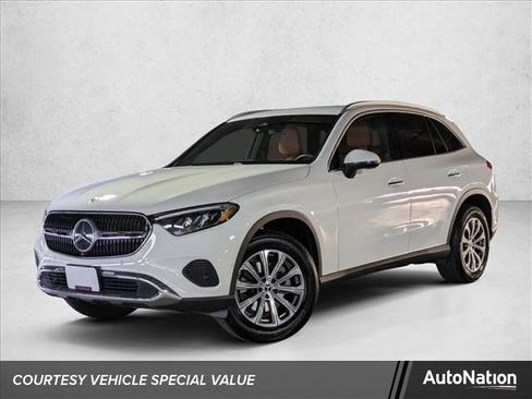 Certified 2025 Mercedes-Benz GLC 300 image 1