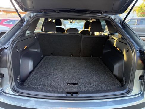 Used 2021 Volkswagen Atlas Cross Sport S image 19