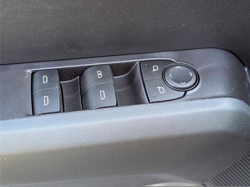 New 2026 Chevrolet Colorado LT image 13