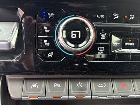 Used 2025 GMC Sierra 1500 Denali AWD/4WD image 13