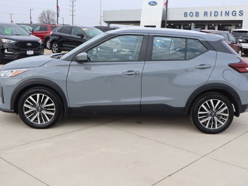 Used 2023 Nissan Kicks SV image 8