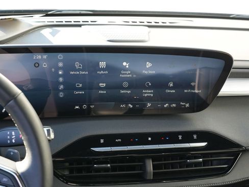 Used 2025 Buick Enclave Preferred image 22