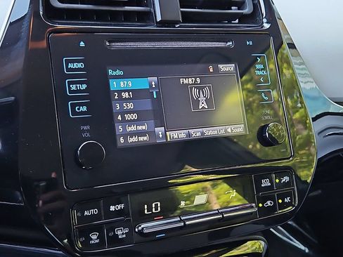 Used 2019 Toyota Prius LE AWD/4WD image 16