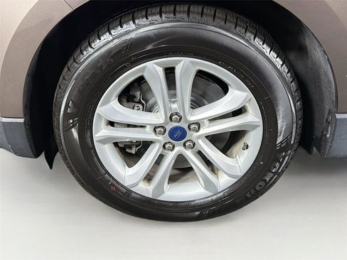 Used 2019 Ford Edge SEL w/ Equipment Group 201A AWD/4WD image 32
