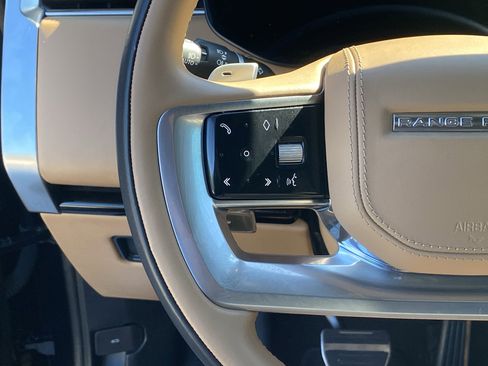 Used 2023 Land Rover Range Rover Long Wheelbase SE image 28