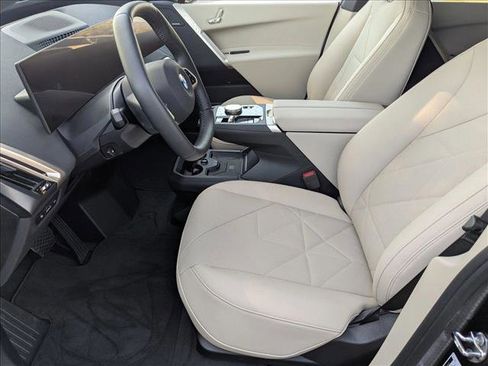 New 2026 BMW iX xDrive60 w/ Premium Package image 4
