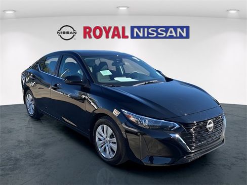 Used 2025 Nissan Sentra S image 1