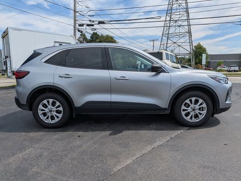 Certified 2023 Ford Escape Active w/ Tech Pack #1 AWD/4WD image 3