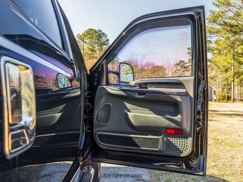 Used 2005 Ford F350 Harley-Davidson image 76