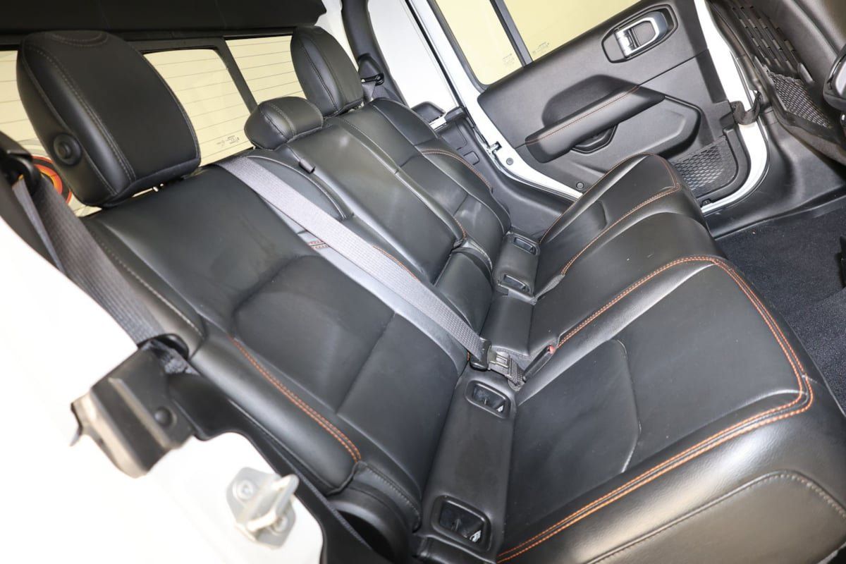 Used 2022 Jeep Gladiator Mojave w/ Cold Weather Group AWD/4WD image 39
