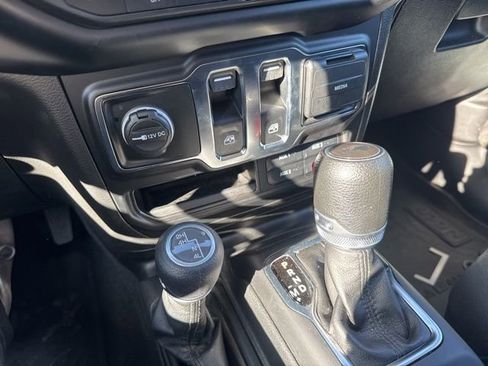 Used 2023 Jeep Wrangler Willys image 19