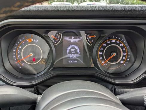 Used 2024 Jeep Wrangler Unlimited Sport AWD/4WD image 30