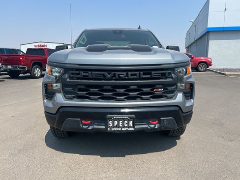 Used 2024 Chevrolet Silverado 1500 Custom Trail Boss AWD/4WD image 2