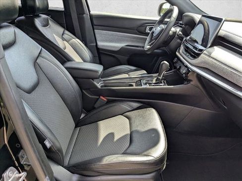 Used 2024 Jeep Compass Latitude image 19