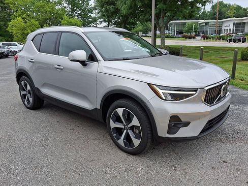 Certified 2023 Volvo XC40 B5 Plus w/ Protection Package Premier AWD/4WD image 1