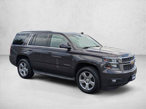 Used 2015 Chevrolet Tahoe LT w/ Luxury Package AWD/4WD image 3