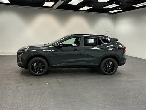 New 2026 Chevrolet Trax LT w/ Driver Confidence Package FWD image 6