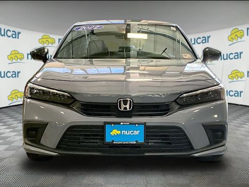 Used 2022 Honda Civic Sport image 2