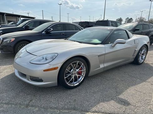 Used 2005 Chevrolet Corvette Coupe w/ Preferred Equipment Group image 3