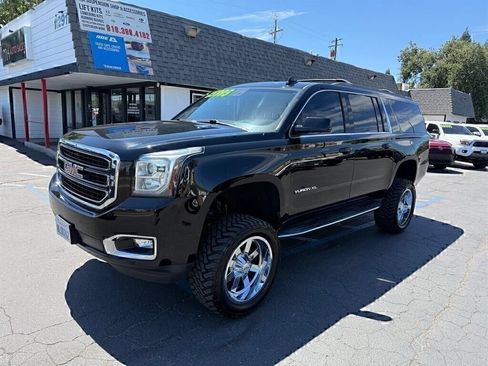 Used 2018 GMC Yukon XL SLT AWD/4WD image 3