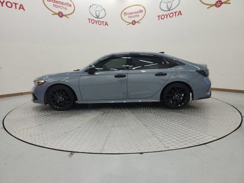 Used 2023 Honda Civic Sport image 5