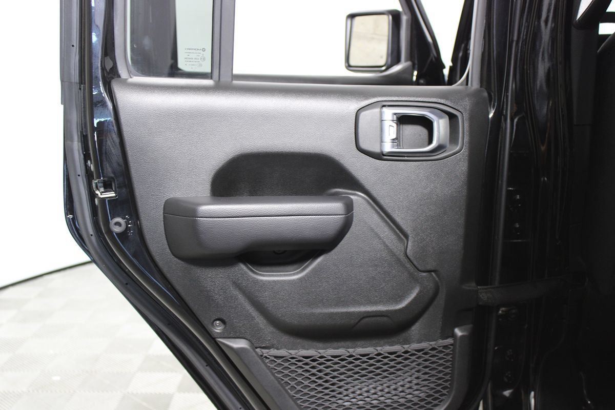 Used 2024 Jeep Wrangler Unlimited w/ Convenience Group AWD/4WD image 22