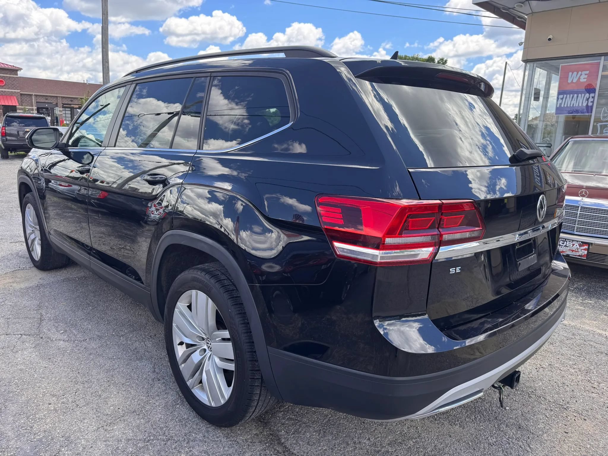 Used 2020 Volkswagen Atlas SE w/ Panoramic Sunroof Package FWD image 4