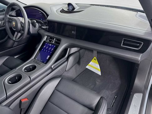 New 2025 Porsche Taycan 4 image 31