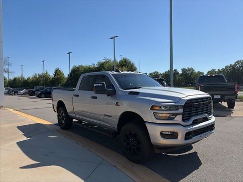 Used 2026 RAM 2500 Big Horn AWD/4WD image 7