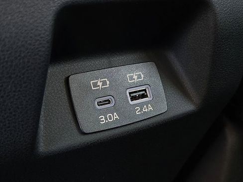 New 2025 Subaru Crosstrek 2.5i Limited image 11