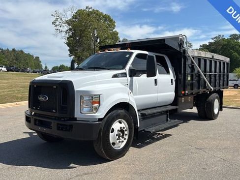 Used 2022 Ford F650 2WD Crew Cab Super Duty image 9