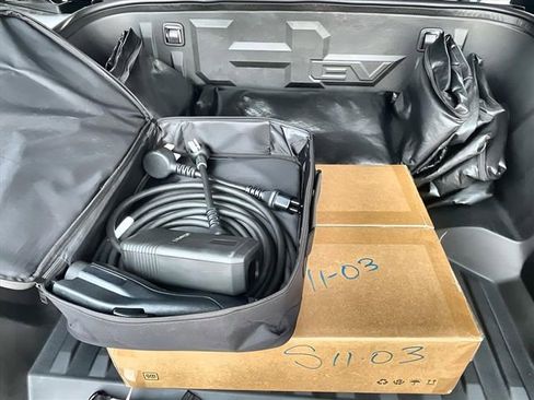 New 2025 GMC Hummer EV 2X image 34