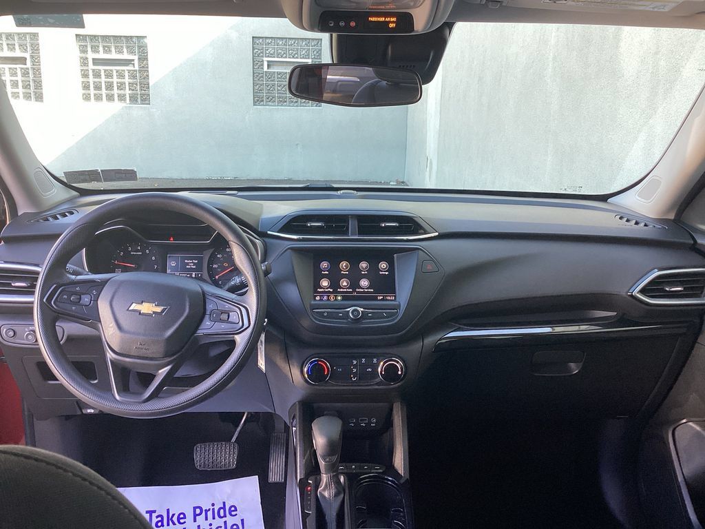 Used 2021 Chevrolet TrailBlazer LS AWD/4WD image 23