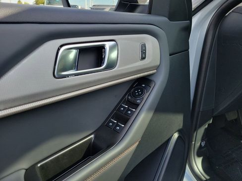 New 2026 Ford Explorer Active w/ Active Comfort Package image 19