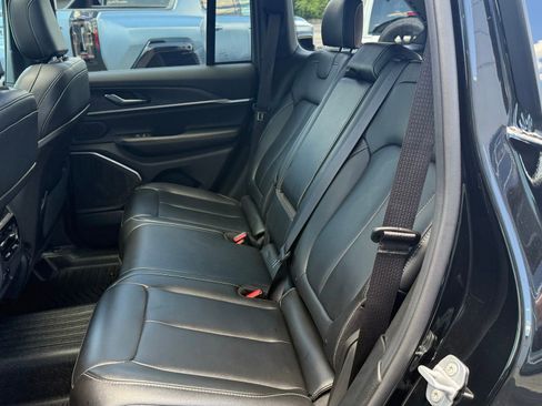 Used 2025 Jeep Grand Cherokee Limited 4xe AWD/4WD image 23